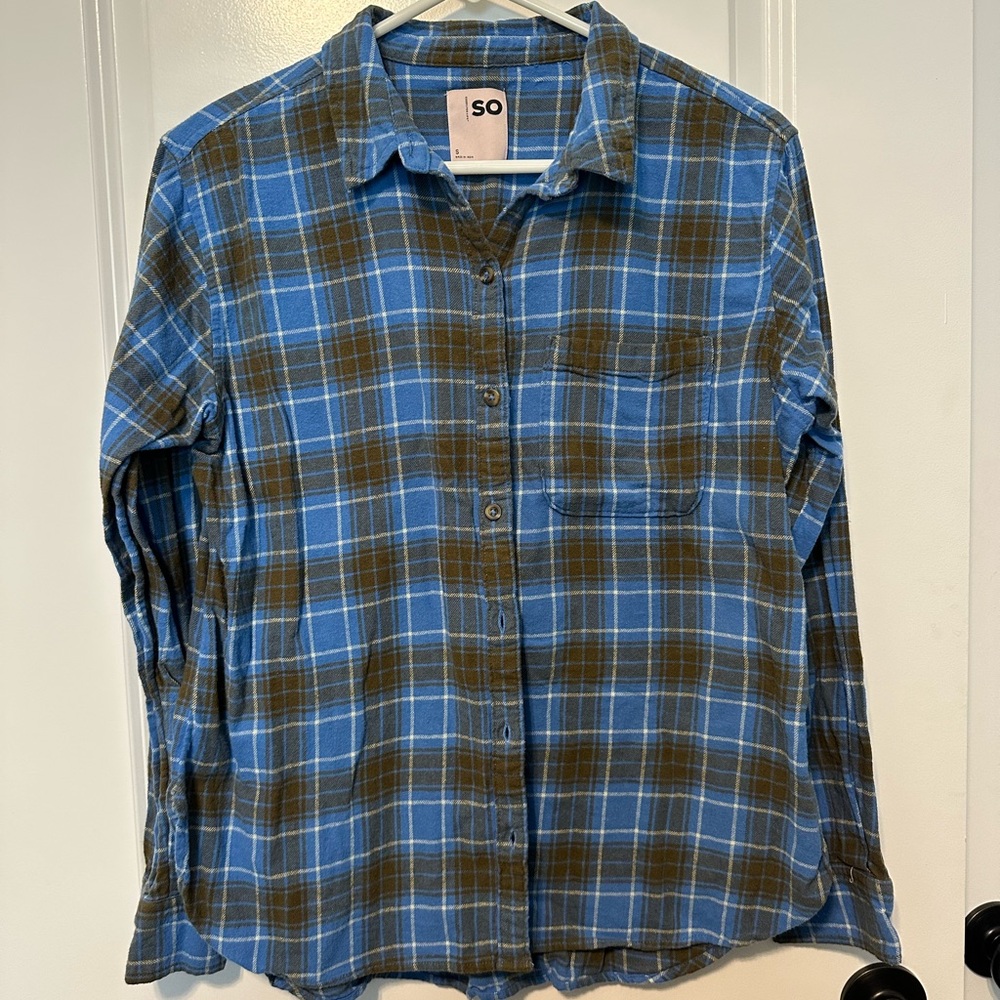 NWOT SO women’s Blue and Brown Plaid Button Up Shirt size small